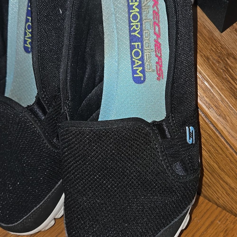Skechers Black Slip-On Shoes Size 7 Womens - Picture 13 of 15